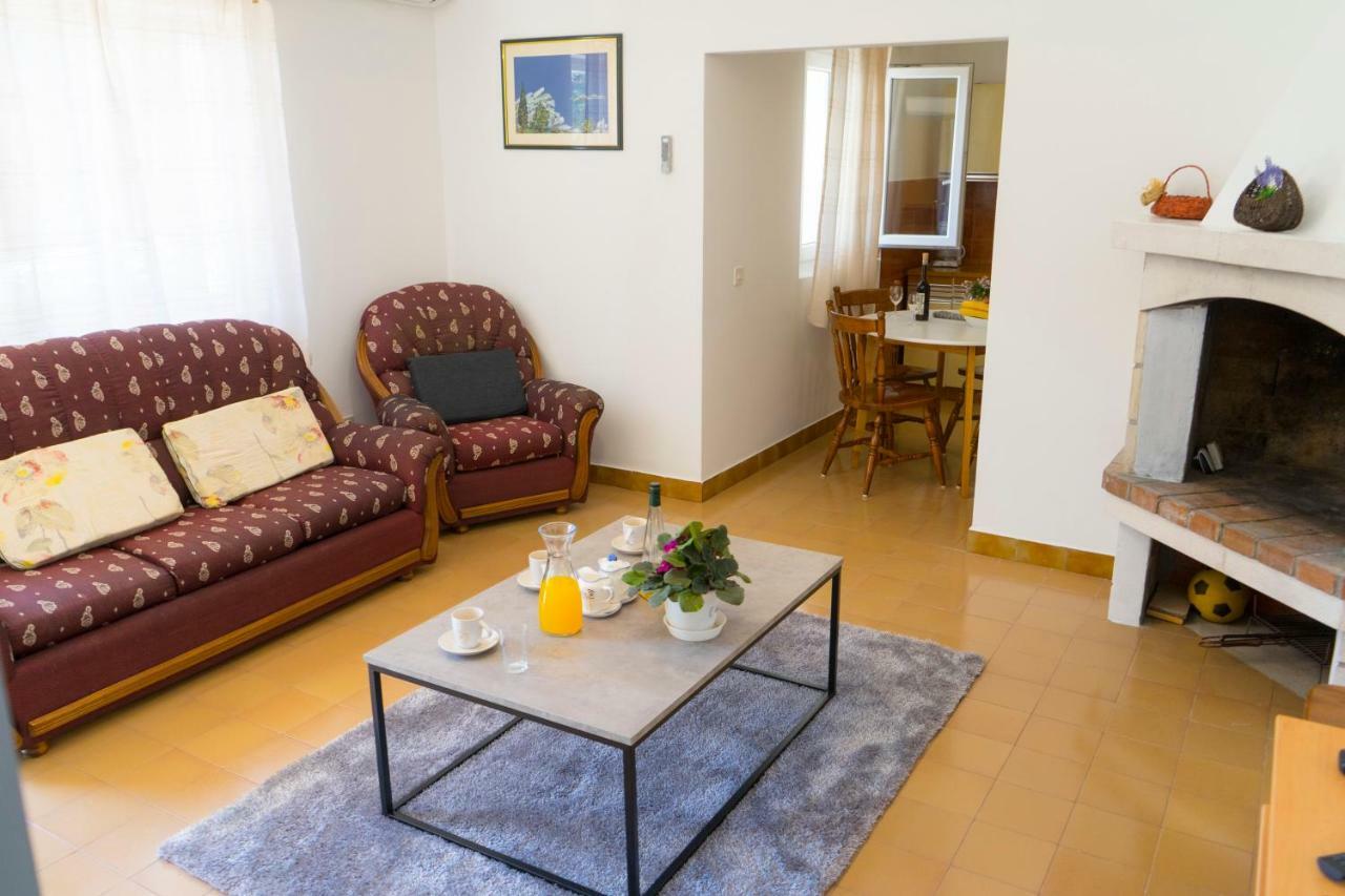 Tania Apartment Prižba Esterno foto